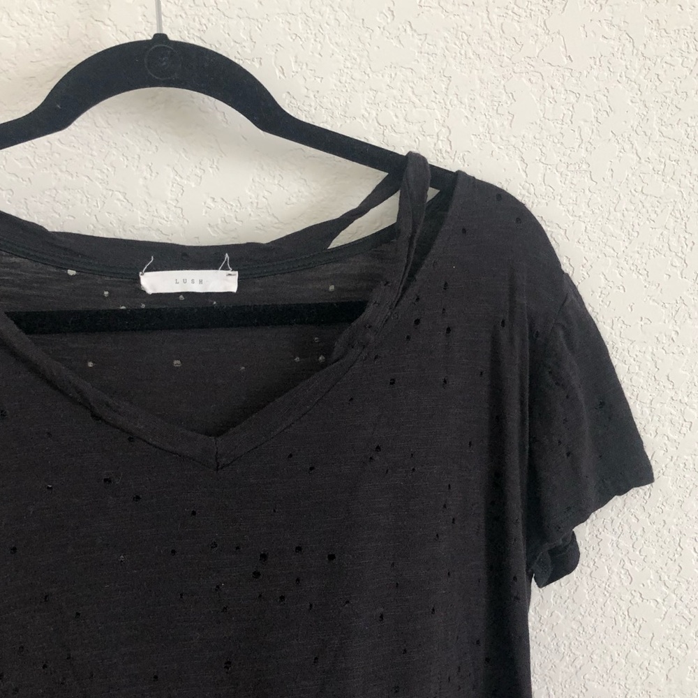 Lush distressed tee